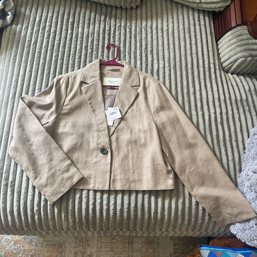 American Eagle Beige Cropped Blazer